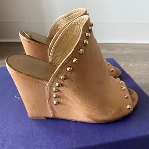 Stuart Weitzman Nude Upfrontal Mules